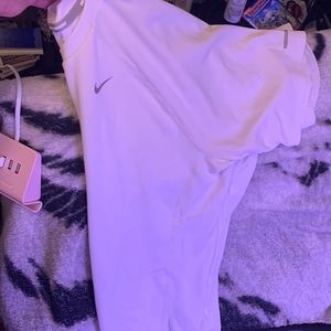 🎁3/$25 Nike wick away sweat NWOT